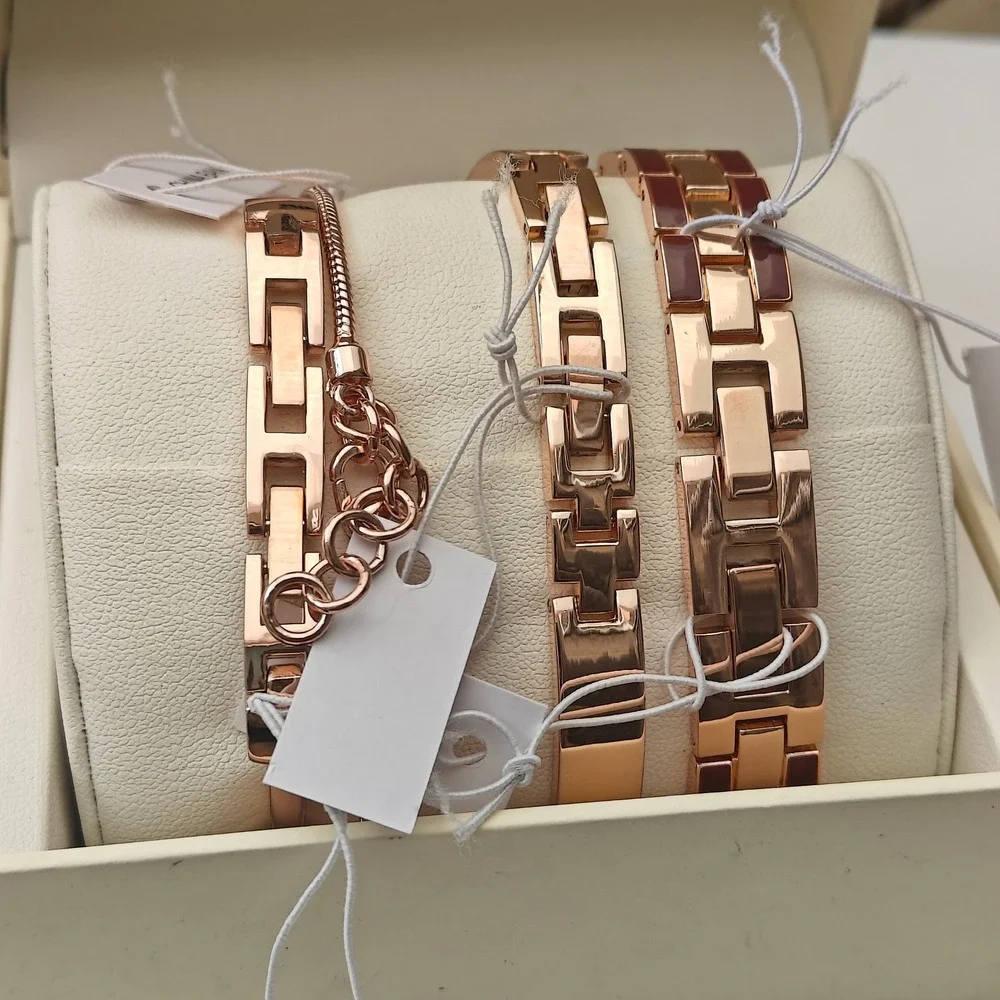 Anne Klein battery working